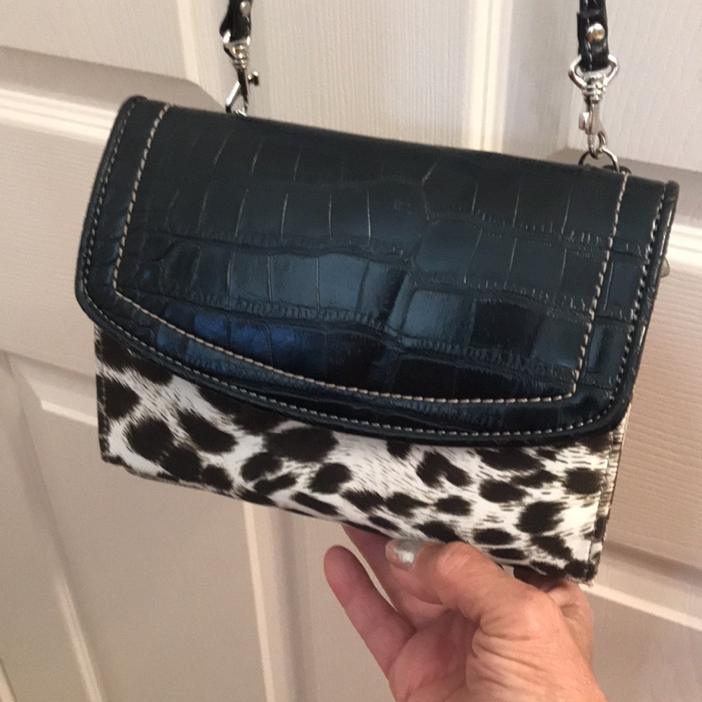 Kathy Van Zeeland Wallet purse - Picture 2 of 9